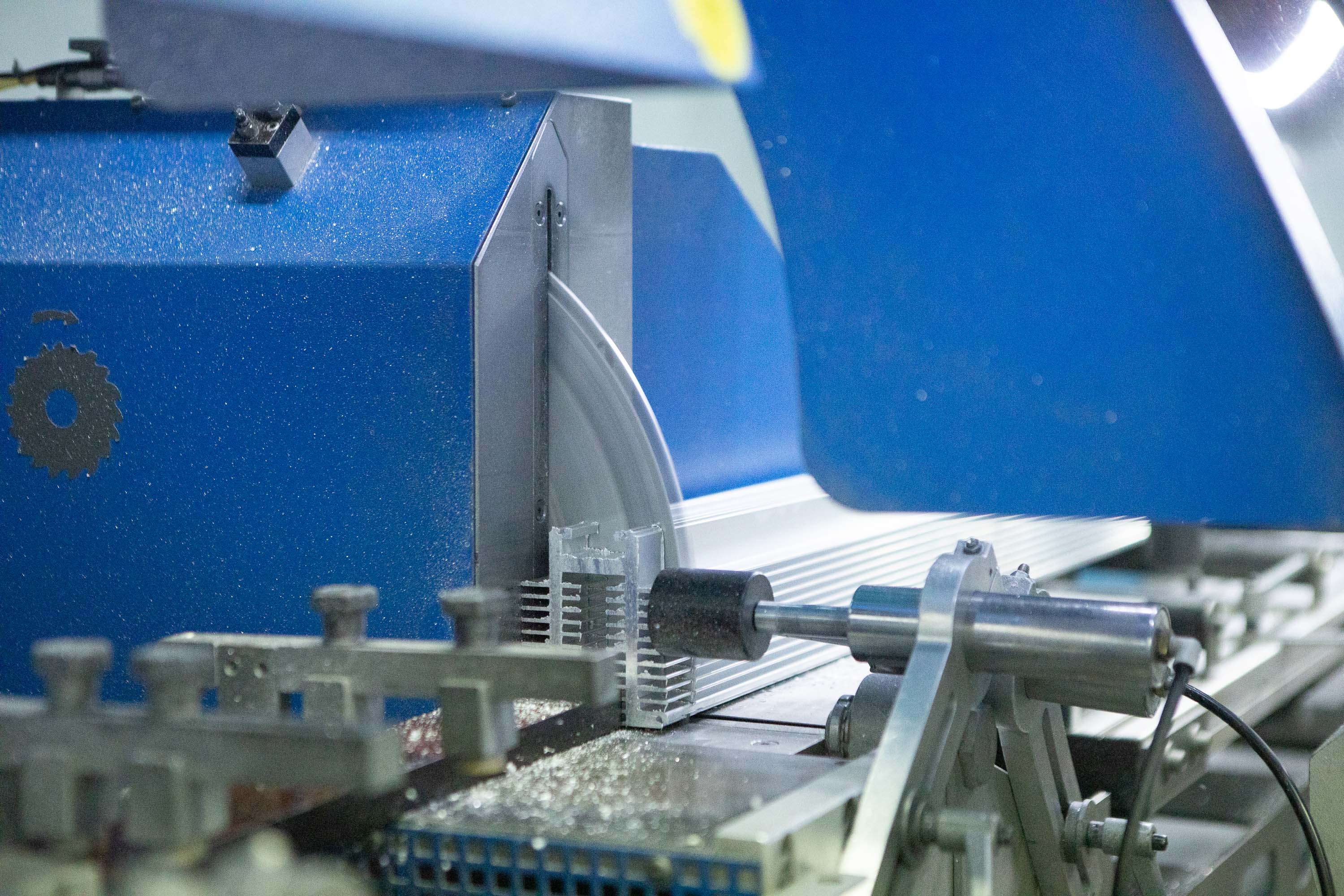 17 Cutting Machine 01